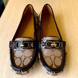 NWOT Coach Signature C Fortunata Loafers size 6